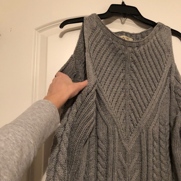 Grey boutique sweater - Picture 2 of 2